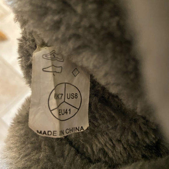 Men's Gray Winter Boots - Picture 6 of 10